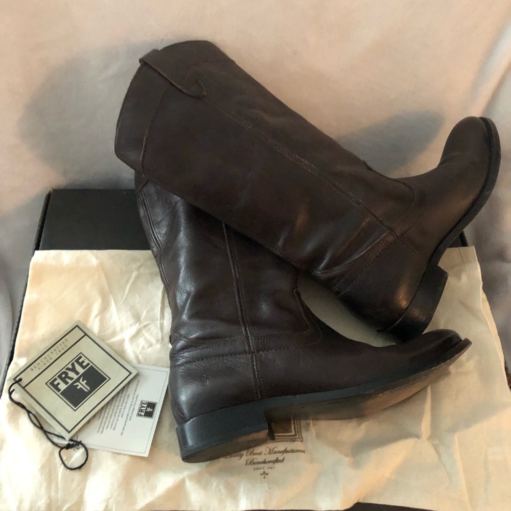 Frye Melissa Pull on Boots in Smoke, 8.5M